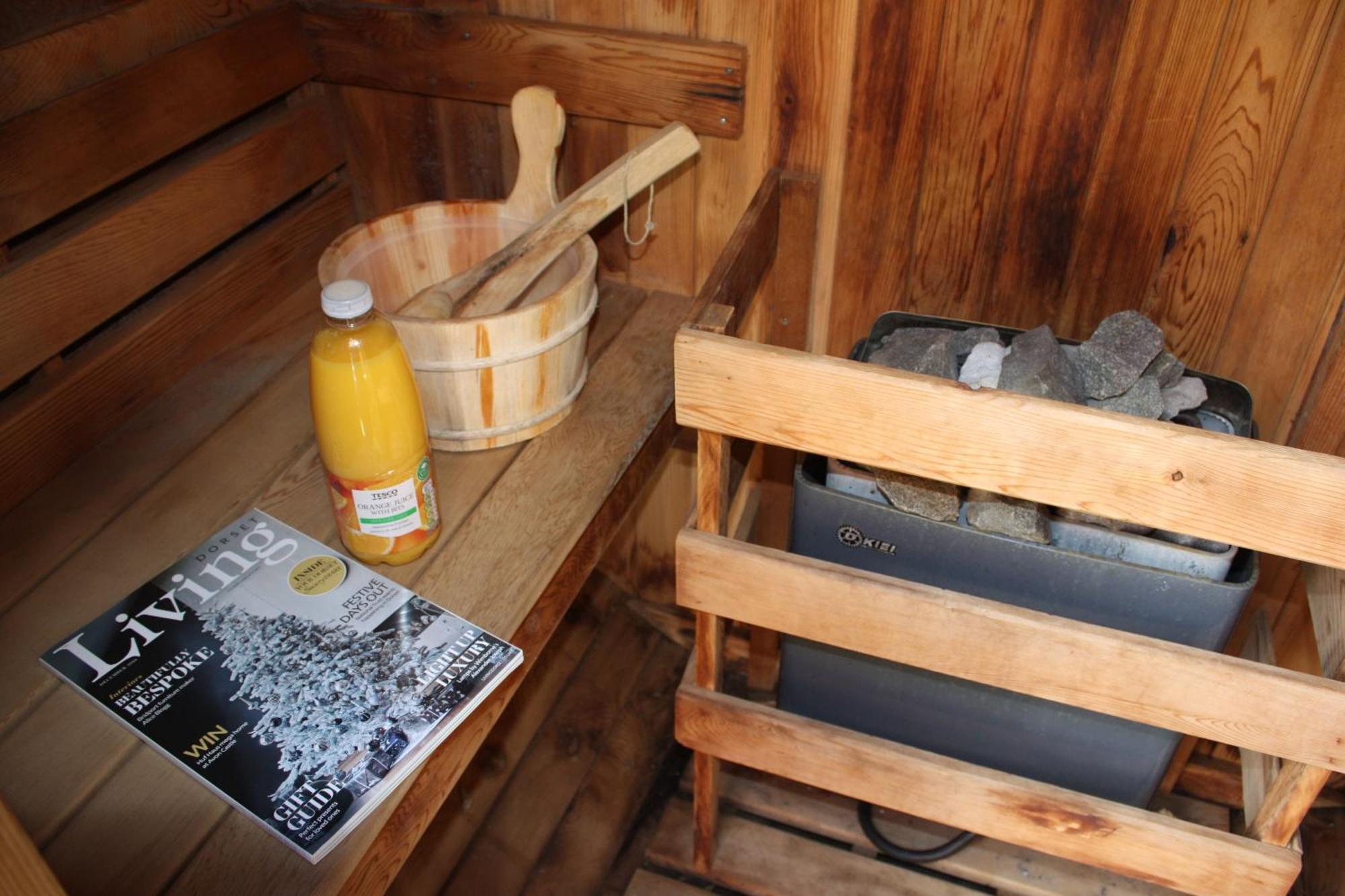 Holiday Home Hot Tub & Sauna 본머스 외부 사진